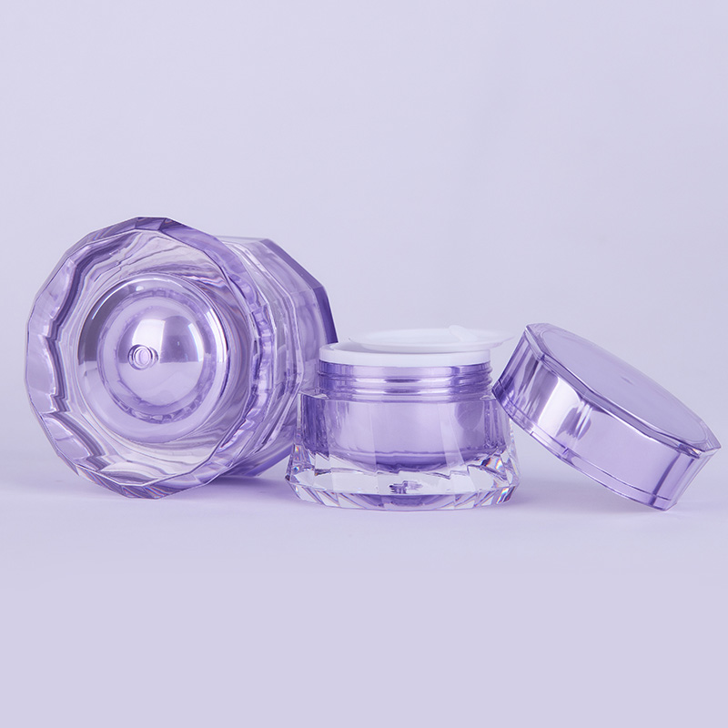 Choose the right acrylic cosmetic jar for you