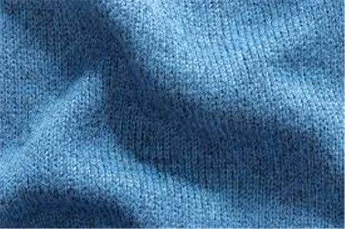 What are the texture of polyester fabric