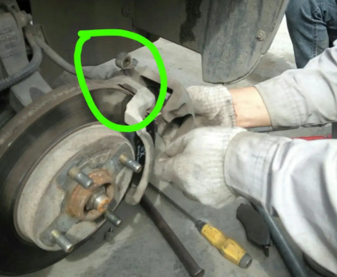 Replace method of drum brake shoe