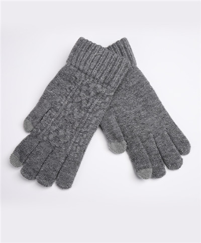 men knitted gloves