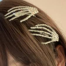 Why Skeleton Hand Hair Clips Are So Popular？