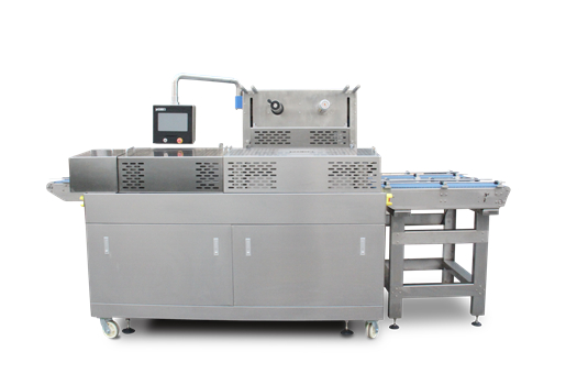 Thermoforming packaging machine 