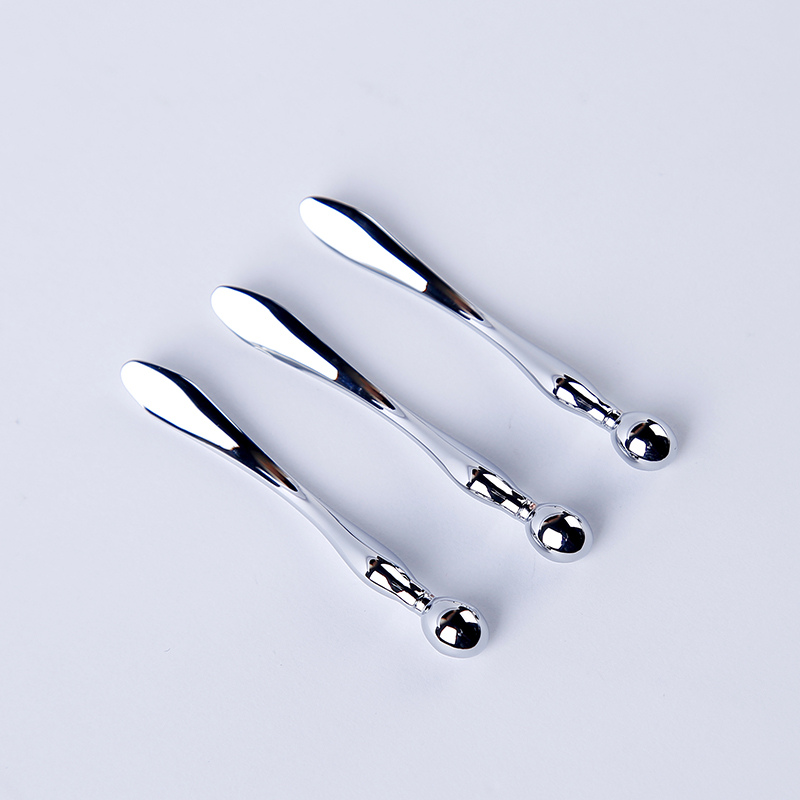 Luxurious Silver Metal Cosmetic Spatula for skin care