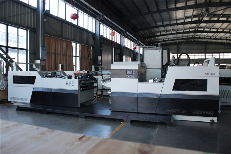 Automatic Soft Touch Oil Varnishing Machine Factory 