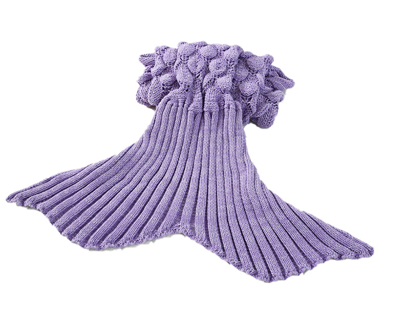 Stylish woven mermaid blanket for any season 1