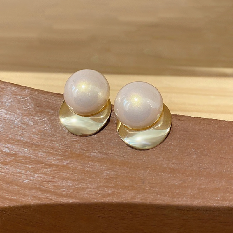 Gold Round Disc with Pearl Stud Earrings