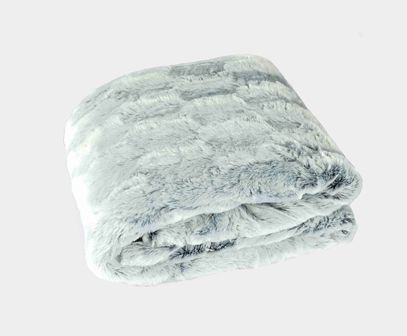 Plush and lightweight solid PV fur brushed blanket 1010101