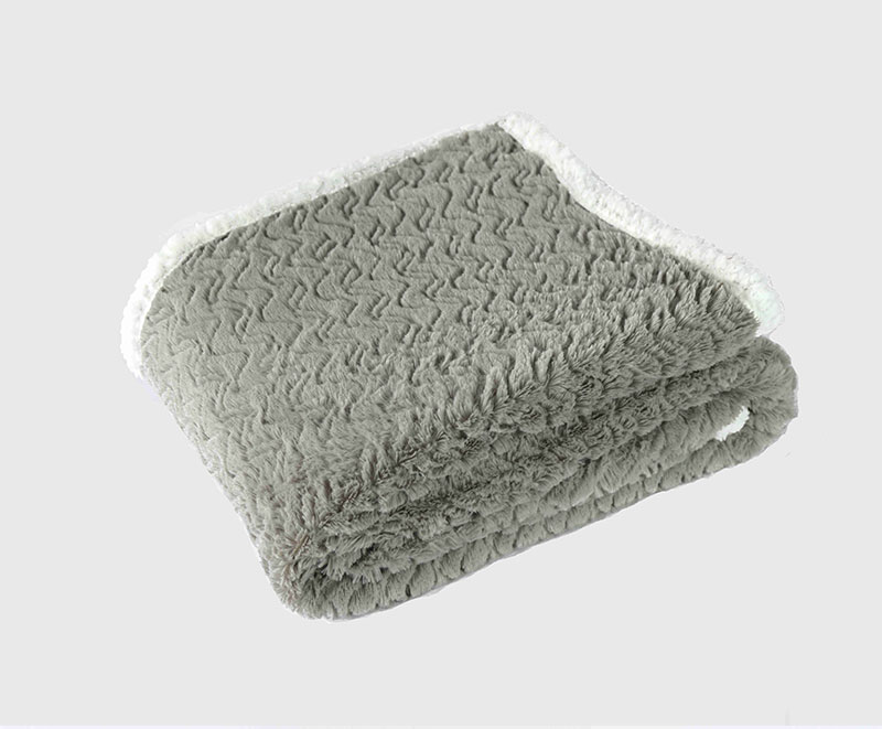 Solid striped wavy PV fur brushed blanket 1010105