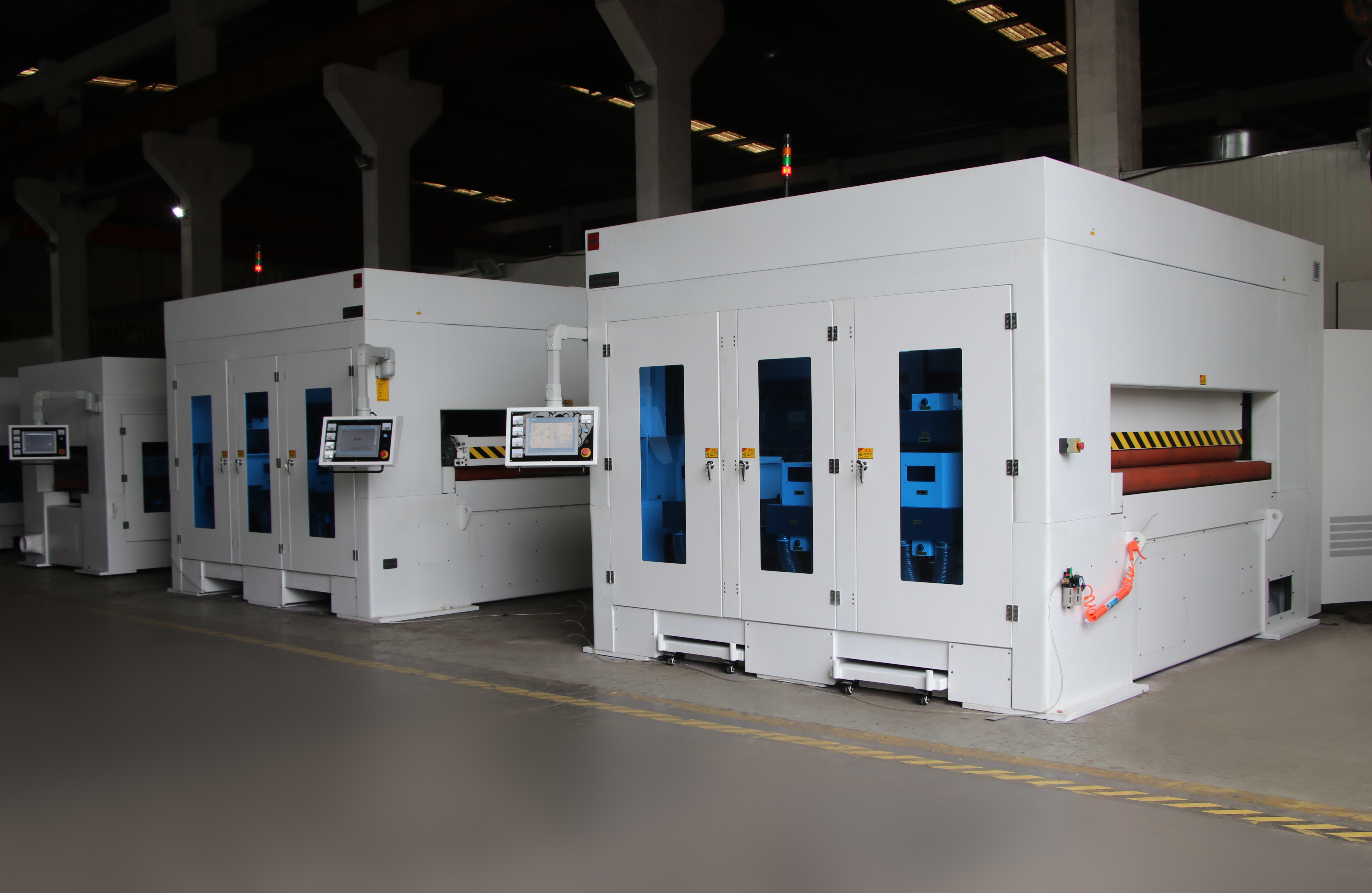 Efficient double-sided grinding system for flat parts for smart cutting centers in digital factories