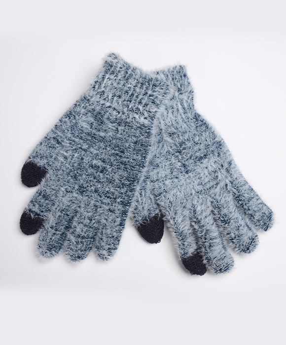 Warm knitted gloves