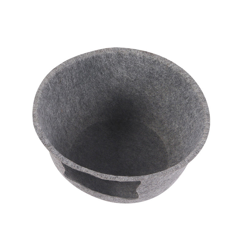 Cat nest in the shape of a felt bowl pet product