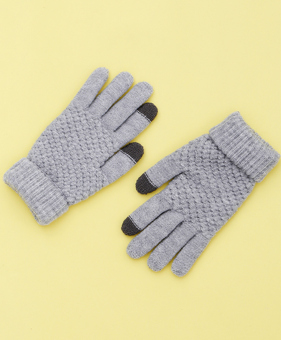 Men knitted gloves