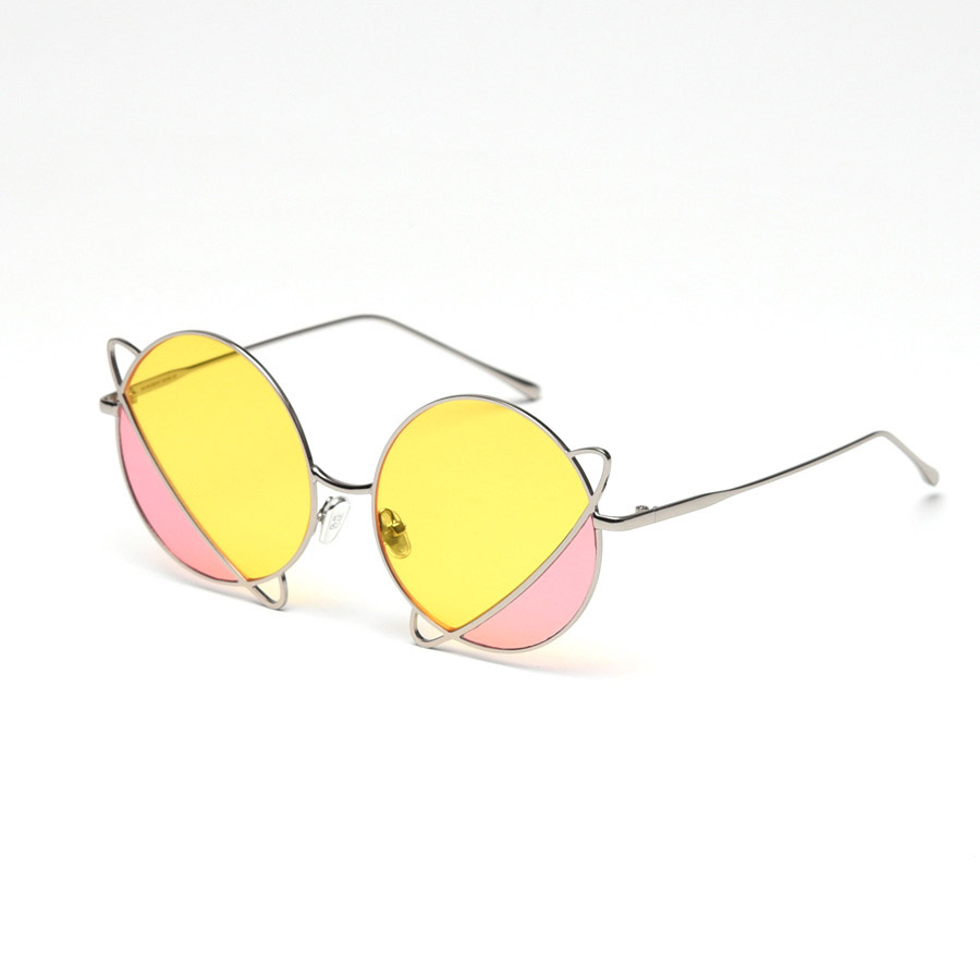 The double color piece of round sunglasses