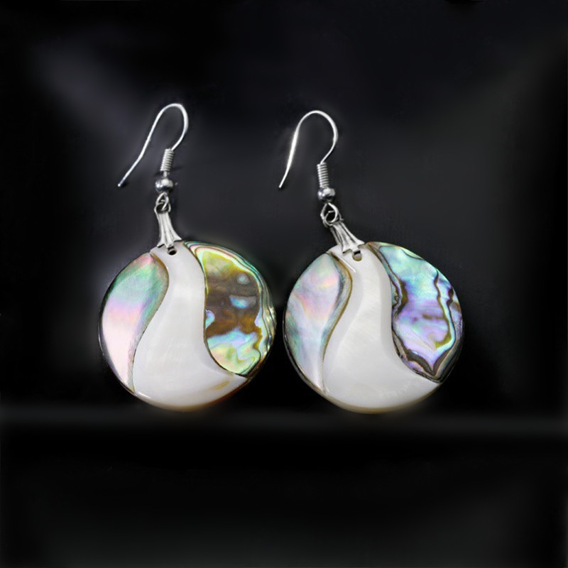 Circle round shell earrings