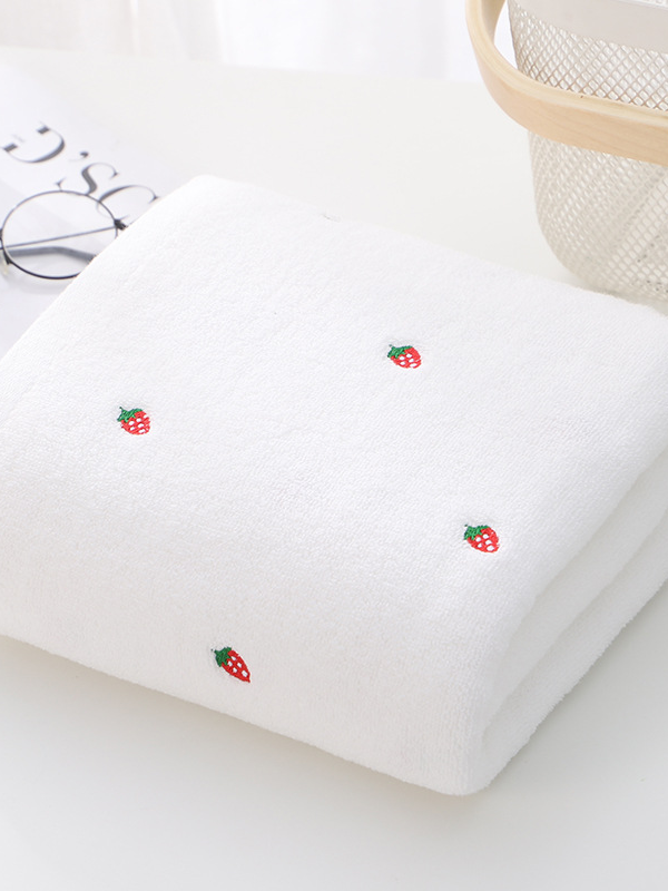 Cotton embroidered strawberry towels