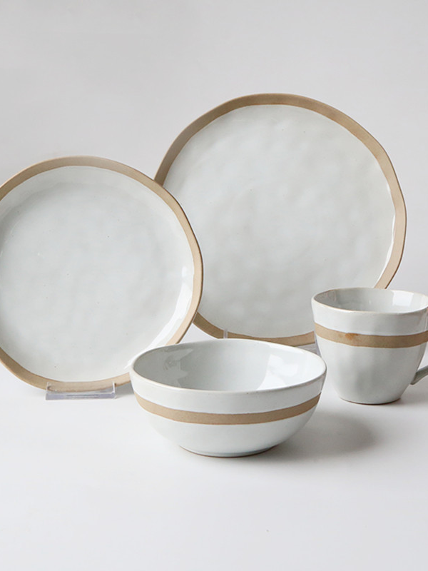 Simple solid color ceramic dishes