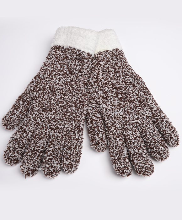 China custom knitted gloves