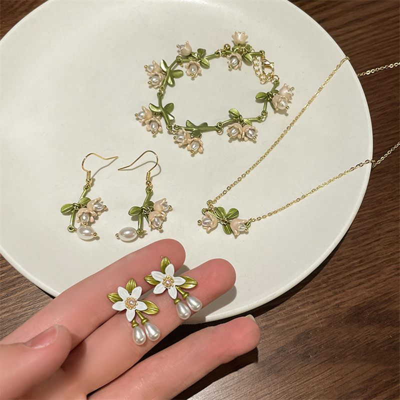 necklace earrings bracelet set