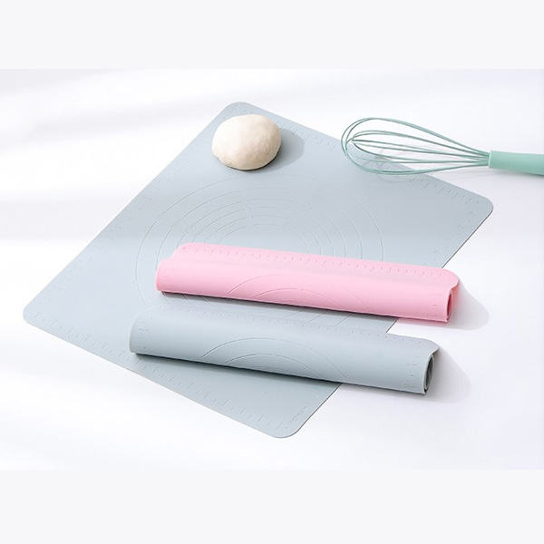Easy to clean silicone kneading pad