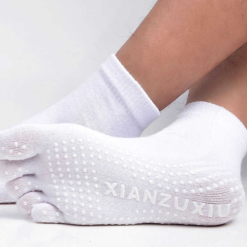 Man yoga socks supplier
