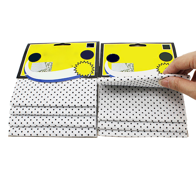 Durable cleaning cloth with PVC dots