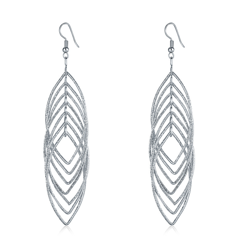 Hollow out the circle metal earrings