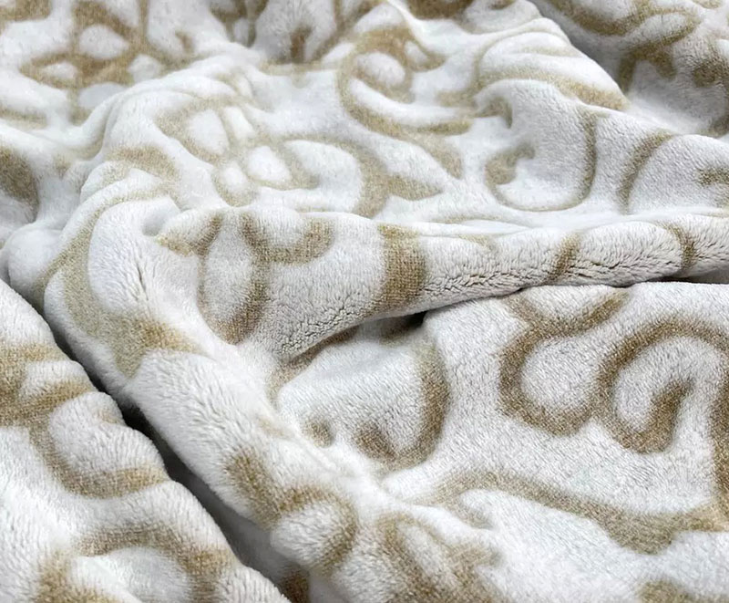 Beige cut flannel blanket 1030119