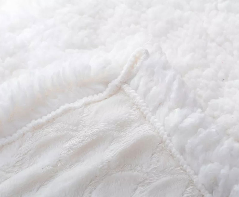 Soft white single layer flannel blanket 1030128