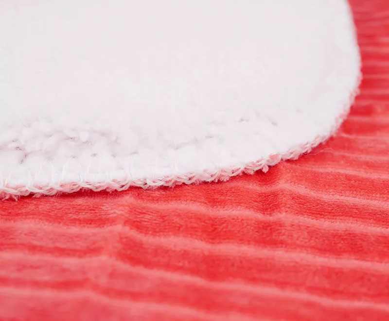 Red single layer flannel blanket 1030129