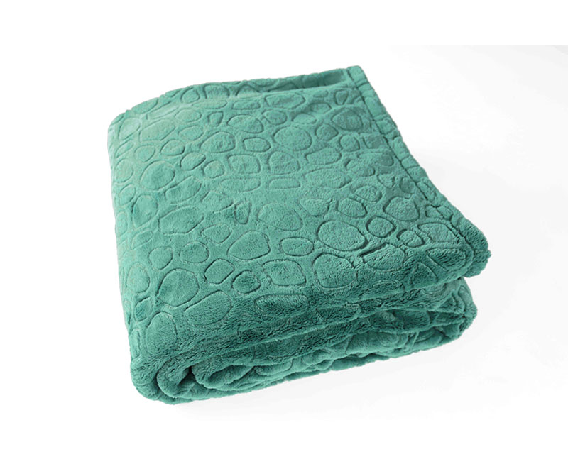 Embossed soft bedroom flannel blanket 1030221
