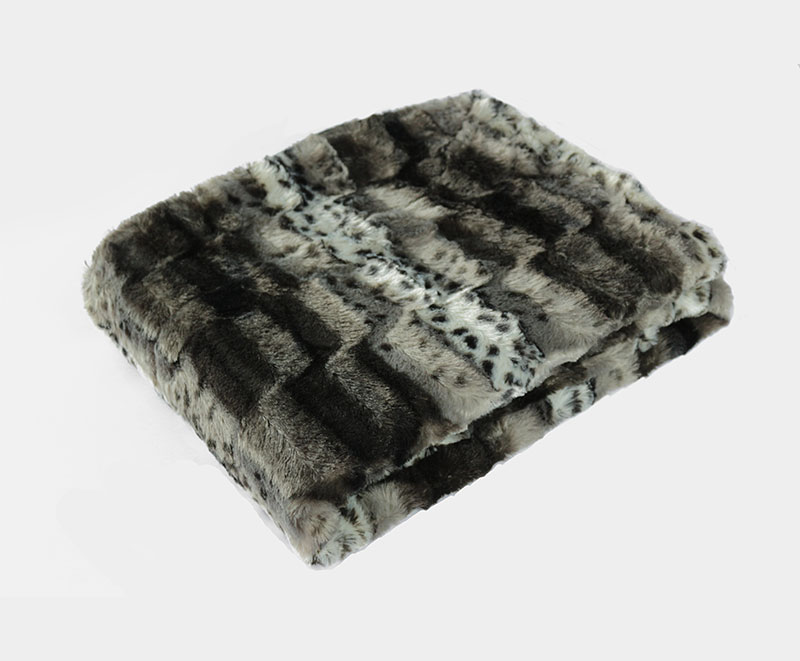 Specially designed PV warm soft fur print and brushed leopard print PV blanket 1010216