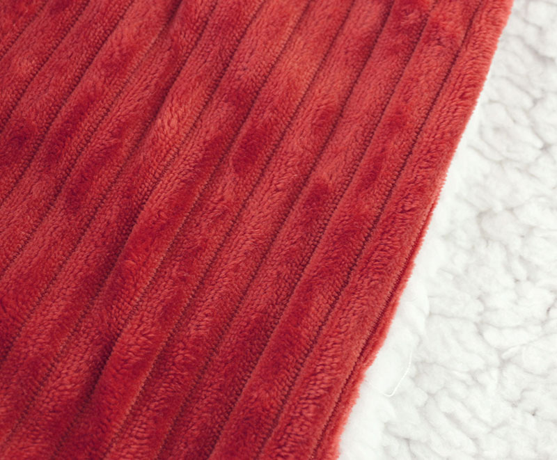 Solid red double sided jacquard flannel with sherpa blanket 01