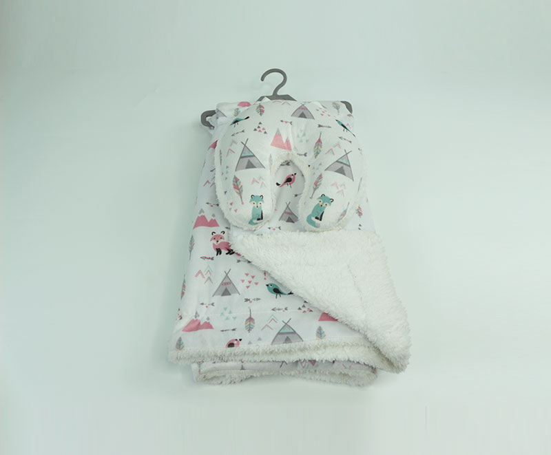 Solid color embossed baby blanket kit with backrest baby blanket 05