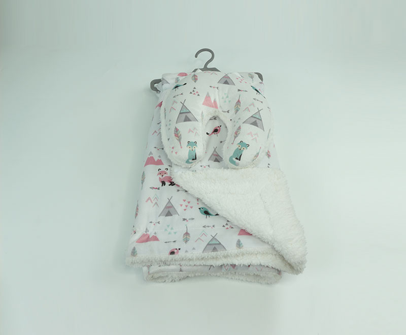 Solid color embossed baby blanket kit with backrest baby blanket 05