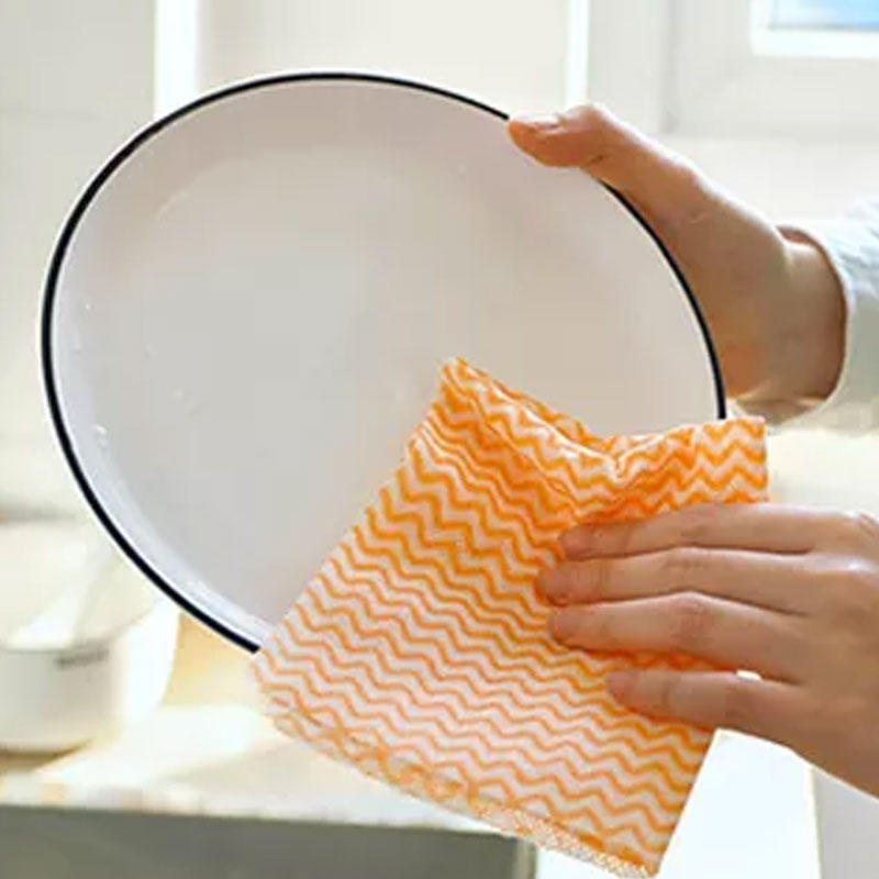 Multifunctional spunlace non-woven cleaning cloth