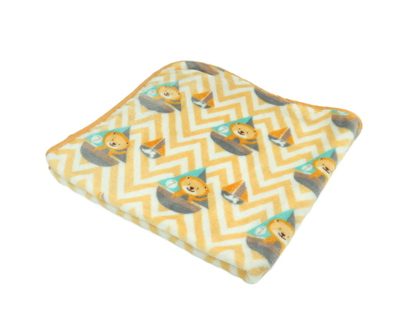 Yellow creased single layer printed flannel baby blanket 1120102