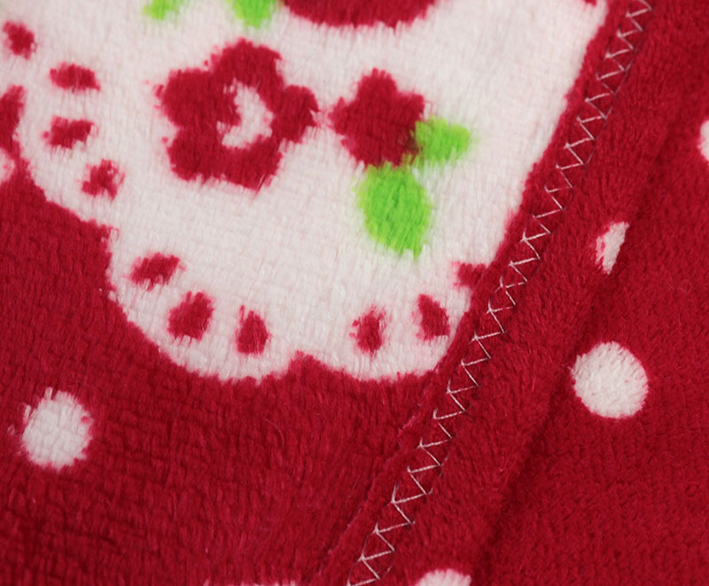 Big red festive single print flannel baby blanket 1120107