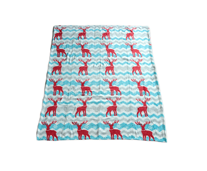 Soft single layer Christmas red reindeer blanket 02