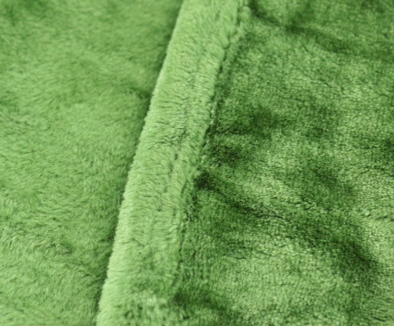 Versatile comfortable solid flannel blanket 1030607