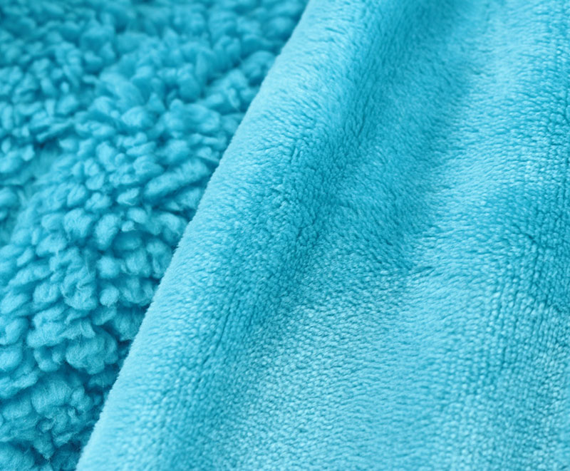 Sof sky blue solid flannel with sherpa blanket 1040605