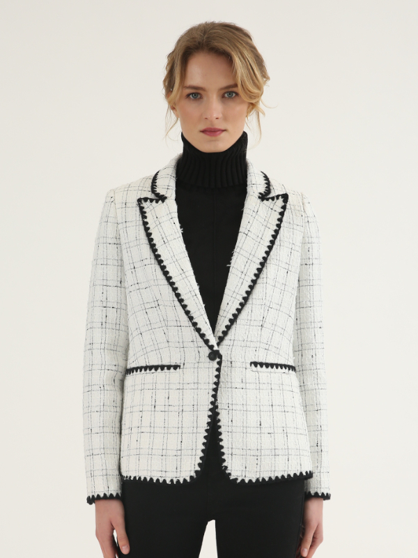 White Notched Lapel Blazer