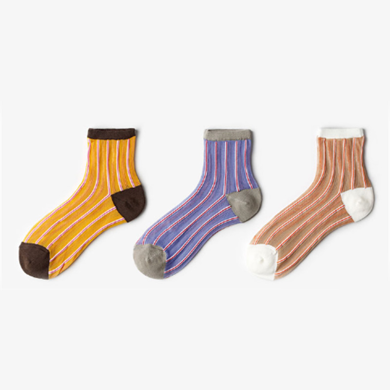 Colourful design breathable custom mid-calf sport women thick socks in autumn