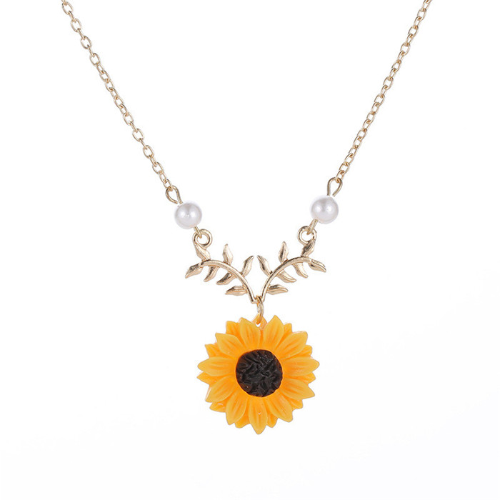 Pearl sunflower necklace