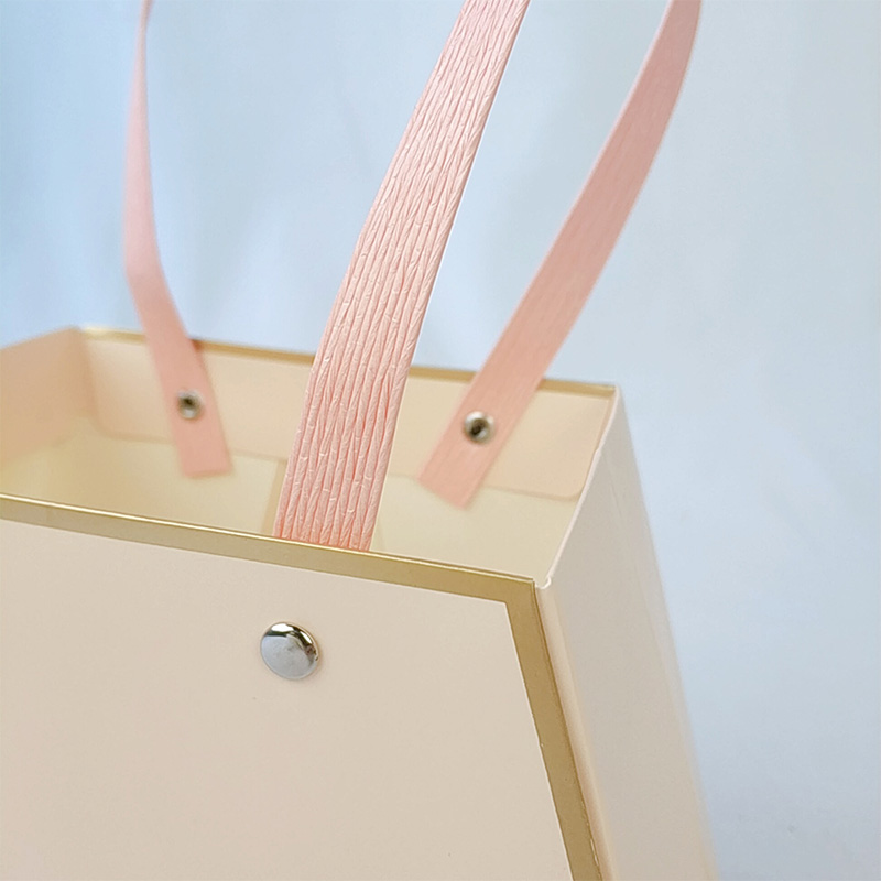 Small kraft paper bags with handles