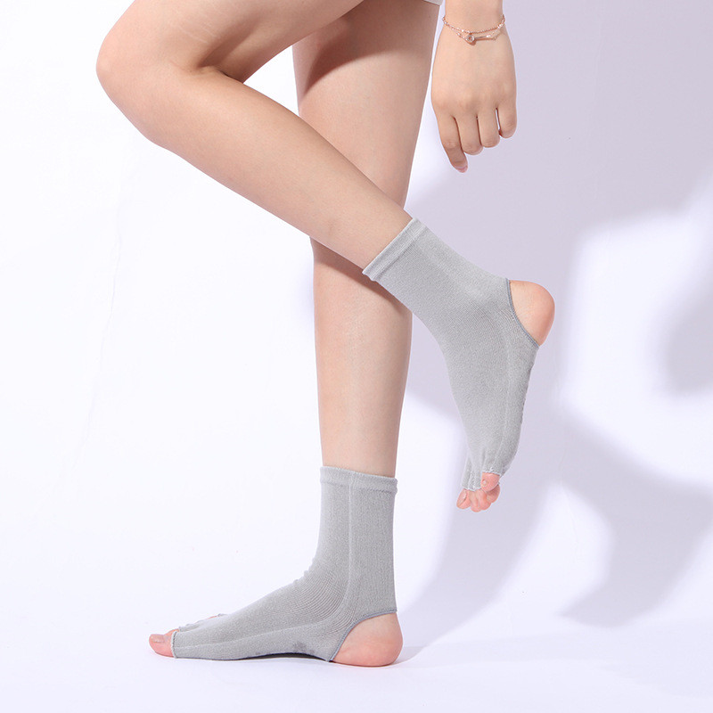 Grey Ladies Yoga socks supplier