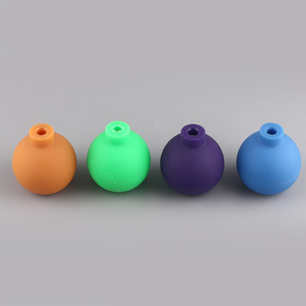 Strong resilience silicone suction ball