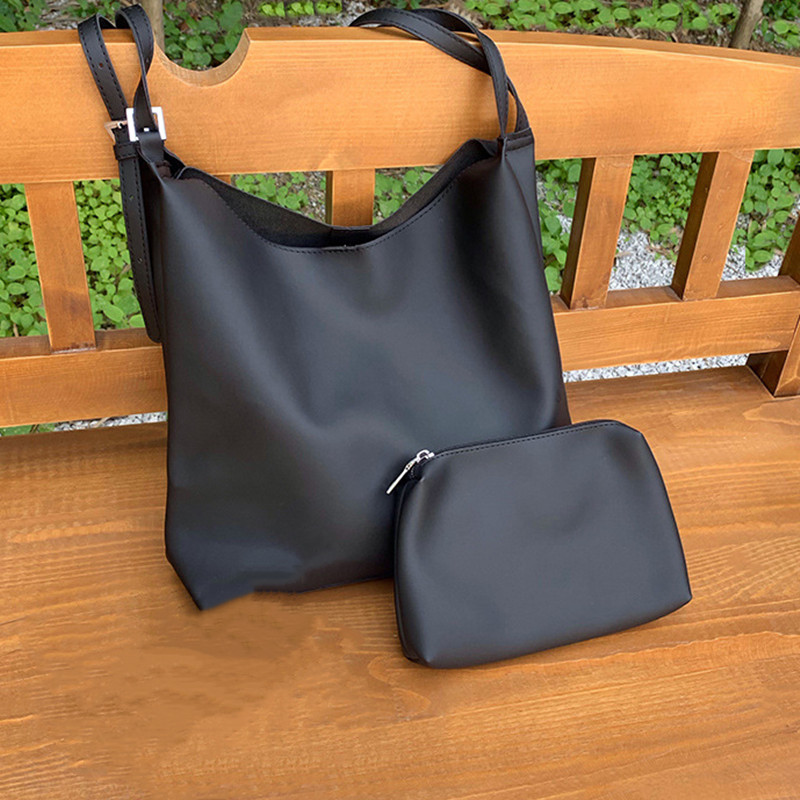 Handbag and purse set