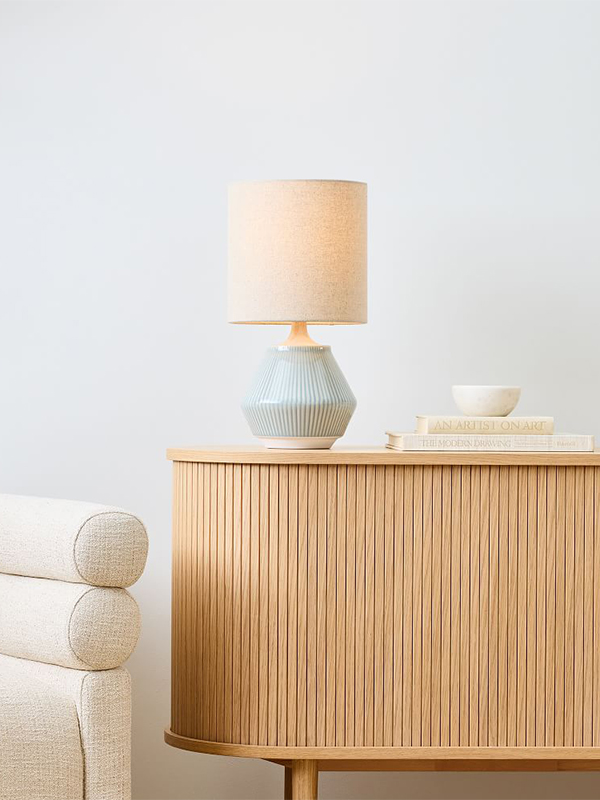 Corrugated ceramic table lamp (17